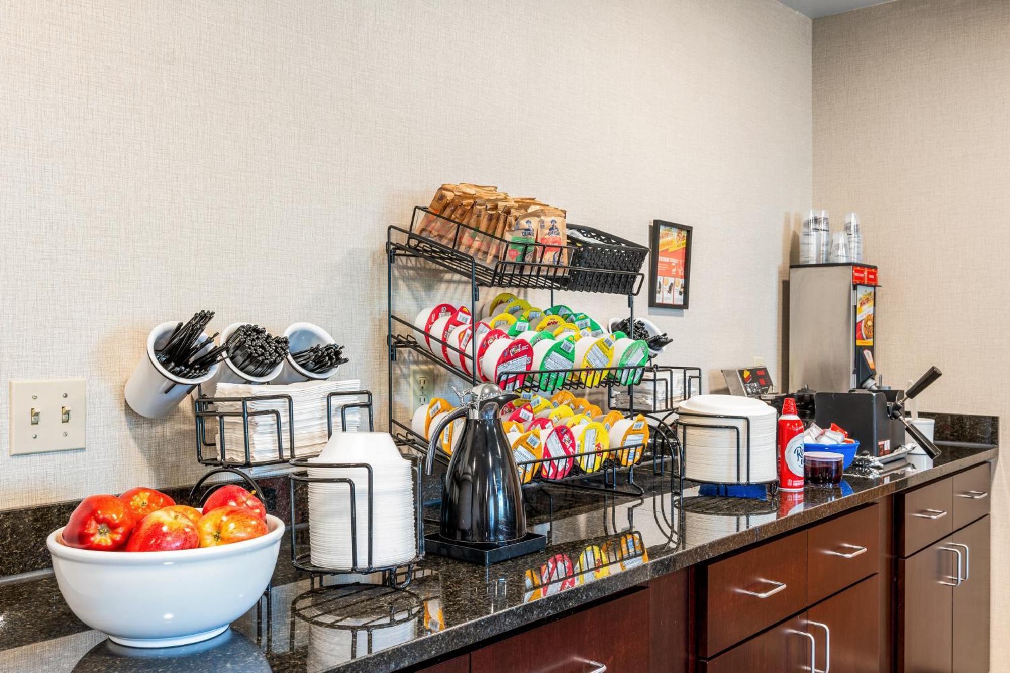 Boarders Inn & Suites By Cobblestone Hotels - Shawano Kültér fotó