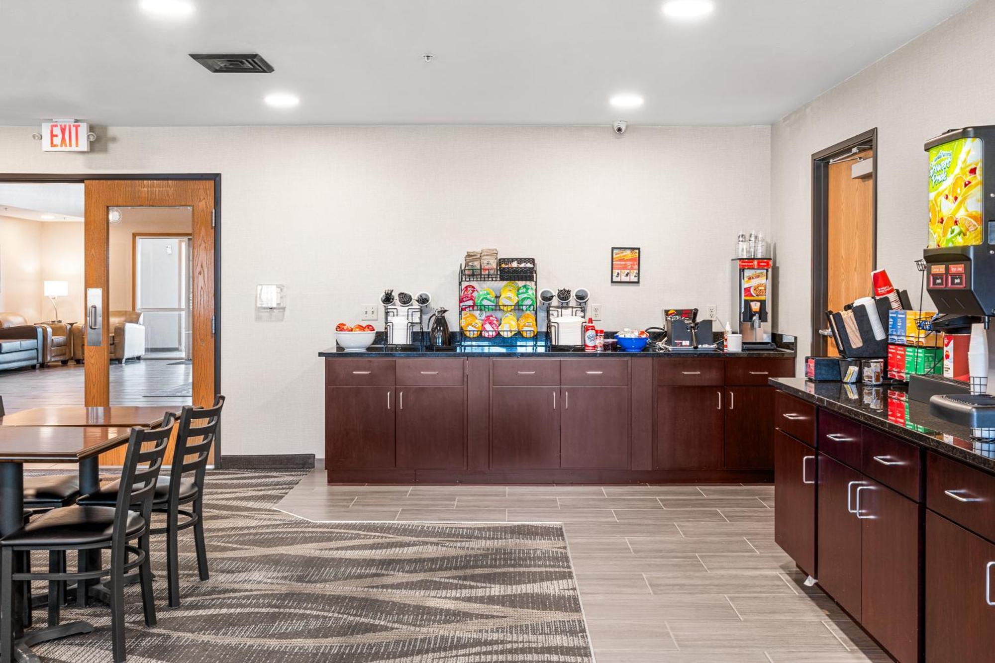 Boarders Inn & Suites By Cobblestone Hotels - Shawano Kültér fotó