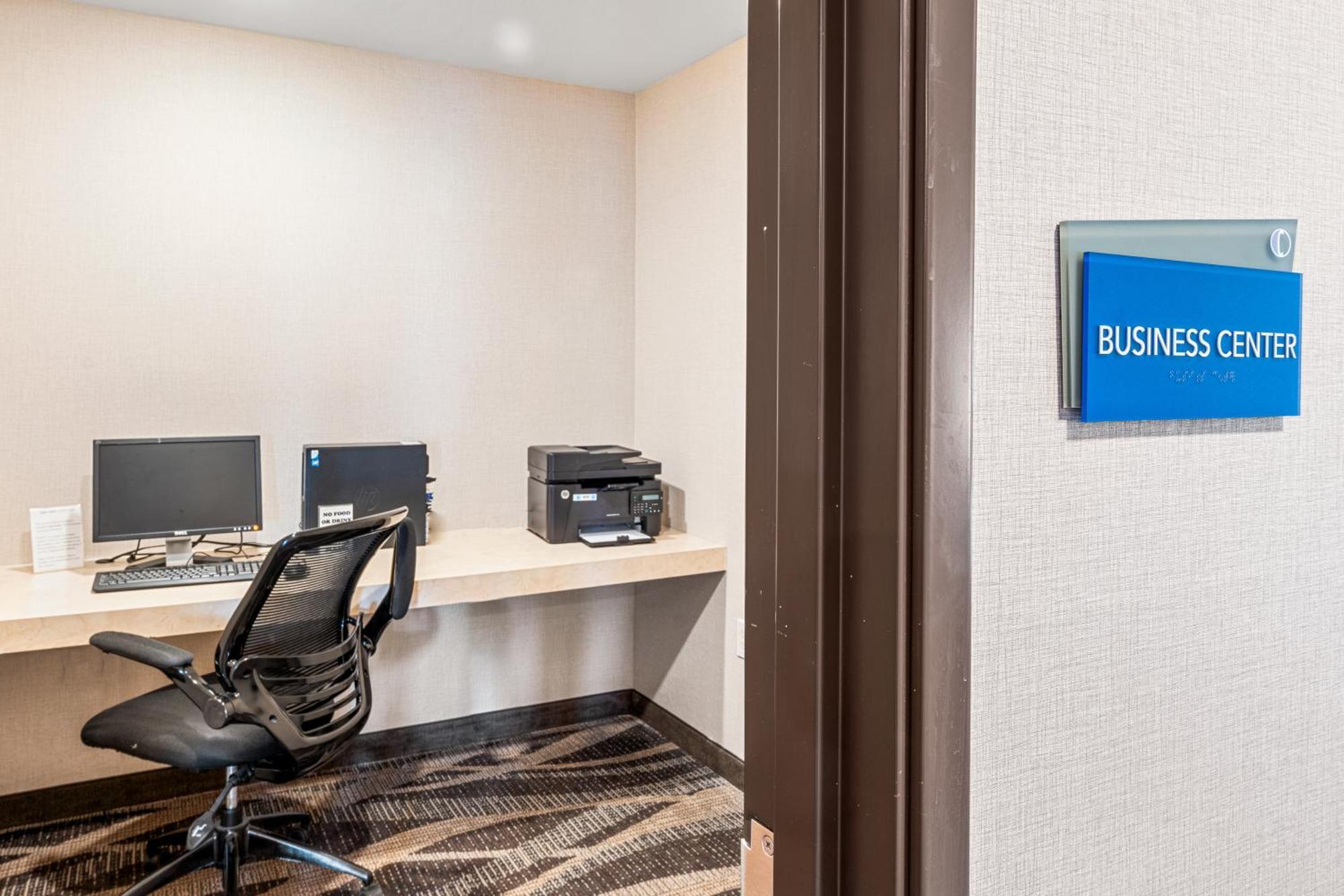 Boarders Inn & Suites By Cobblestone Hotels - Shawano Kültér fotó