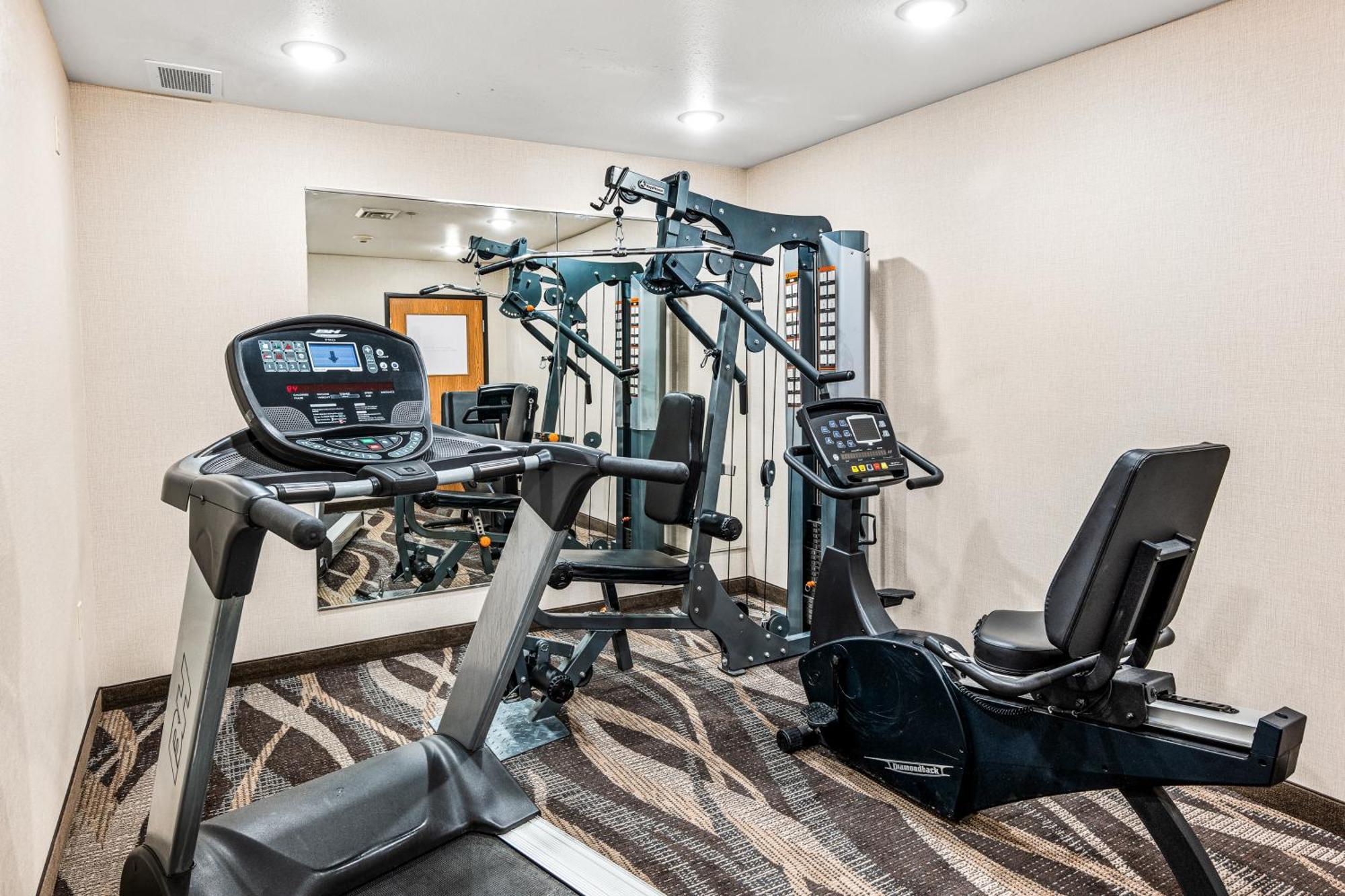 Boarders Inn & Suites By Cobblestone Hotels - Shawano Kültér fotó