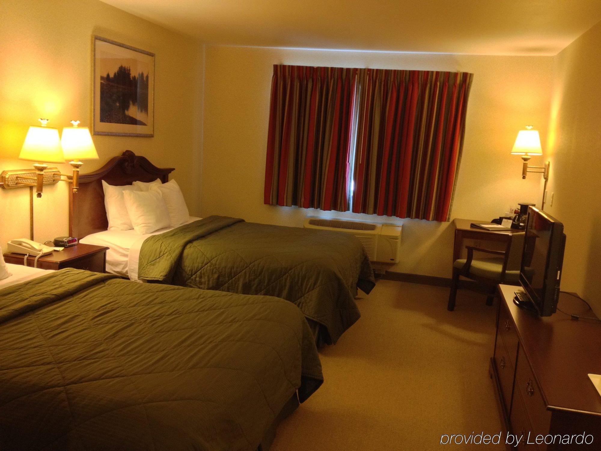 Boarders Inn & Suites By Cobblestone Hotels - Shawano Kültér fotó