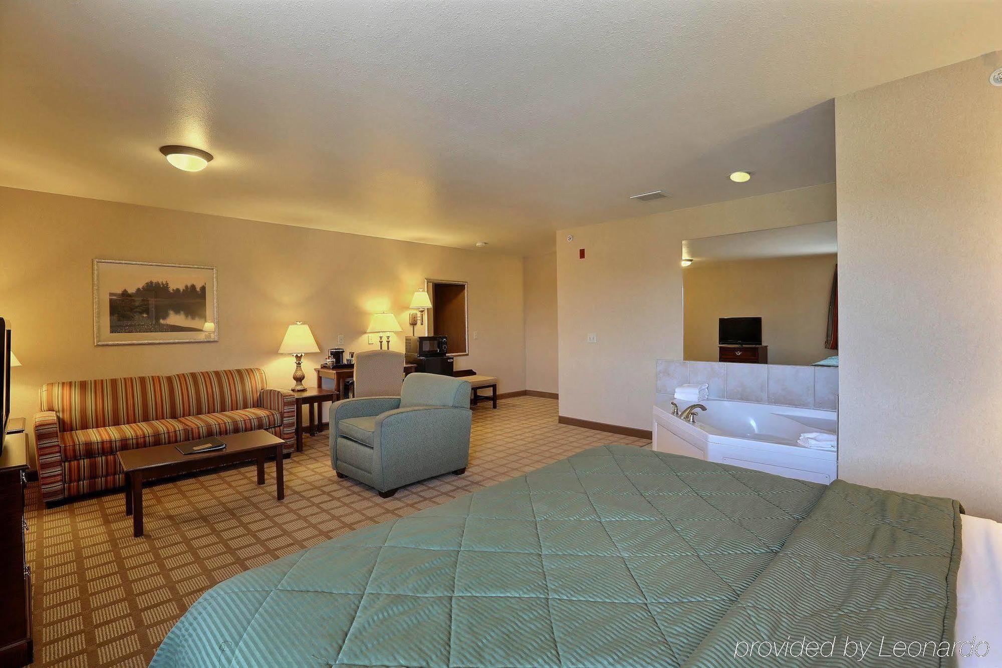 Boarders Inn & Suites By Cobblestone Hotels - Shawano Kültér fotó
