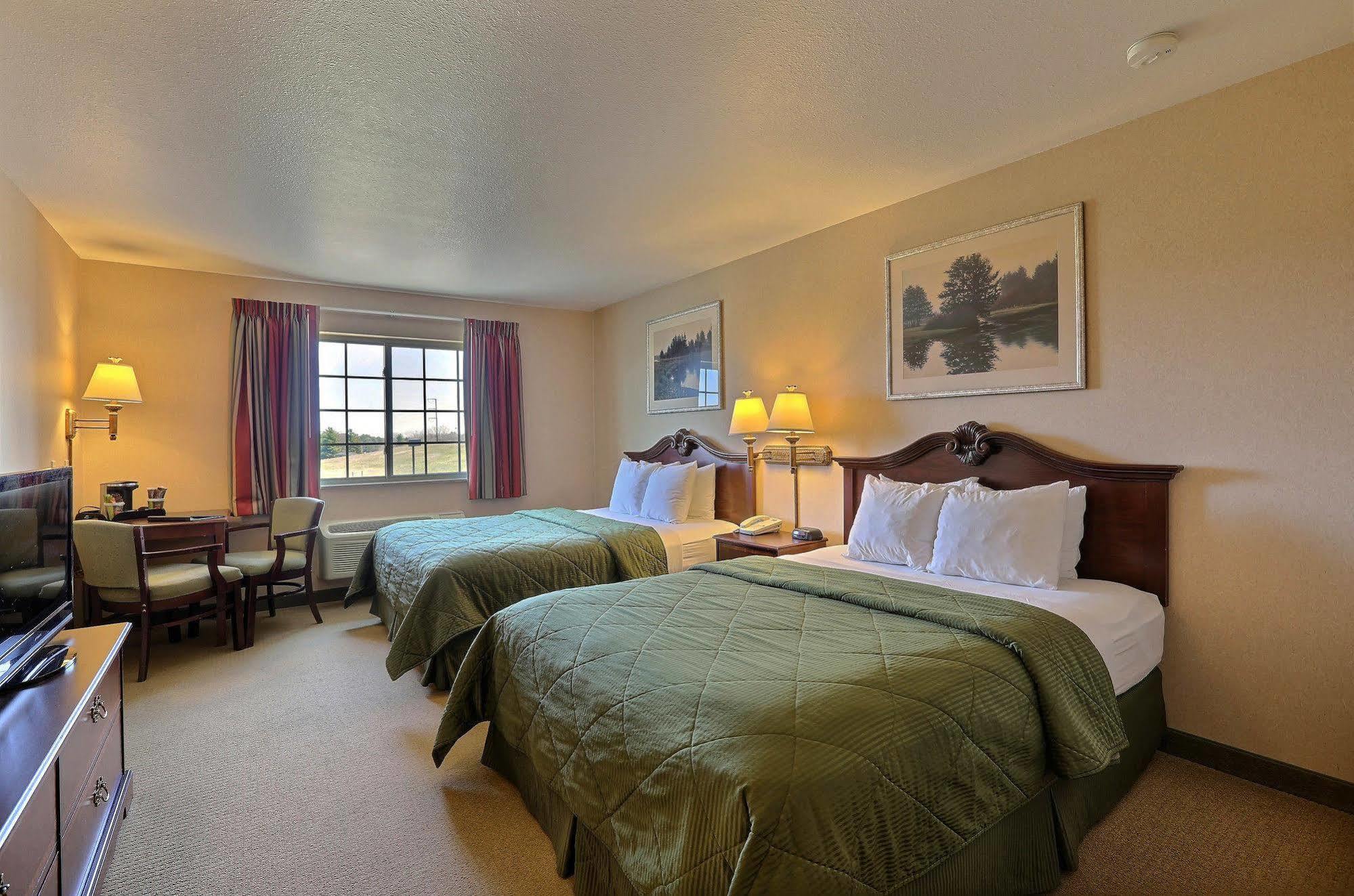 Boarders Inn & Suites By Cobblestone Hotels - Shawano Kültér fotó